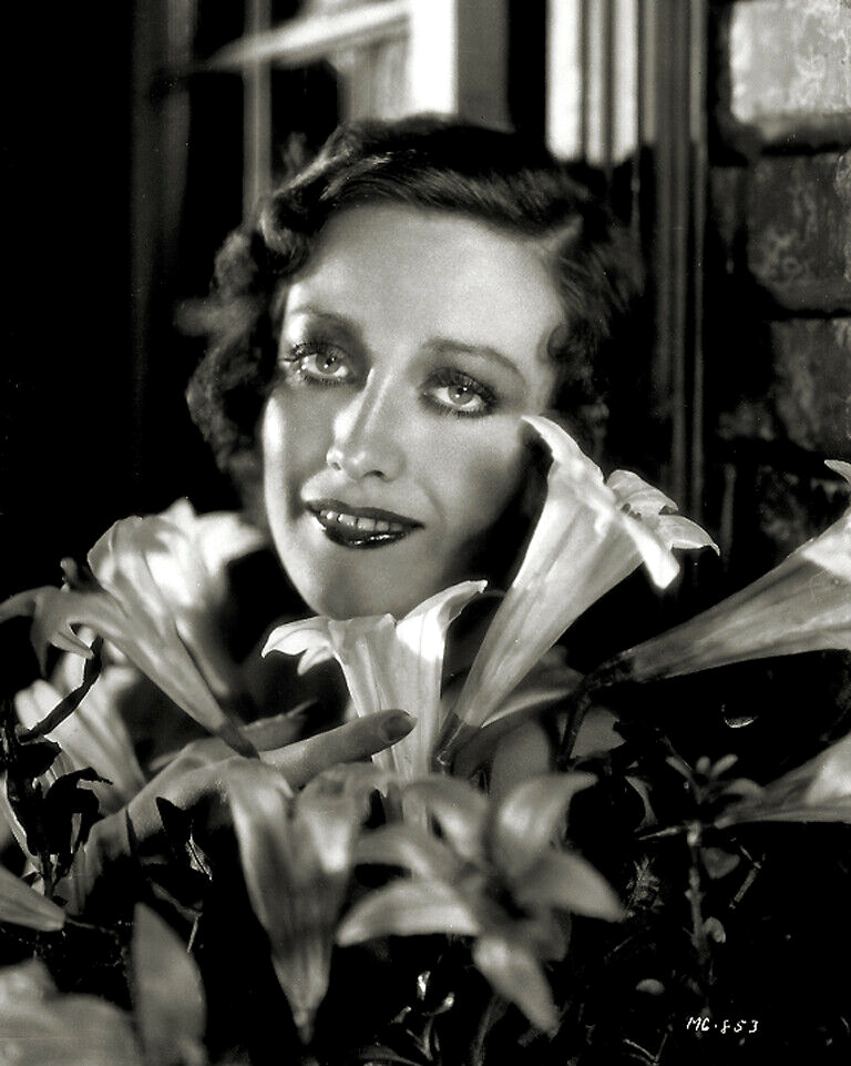 1930 publicity shot by Hurrell.