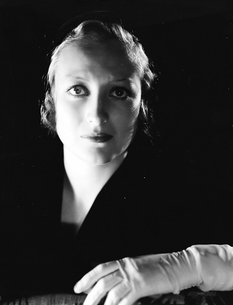 1931. Publicity for 'Laughing Sinners' by Clarence Sinclair Bull.