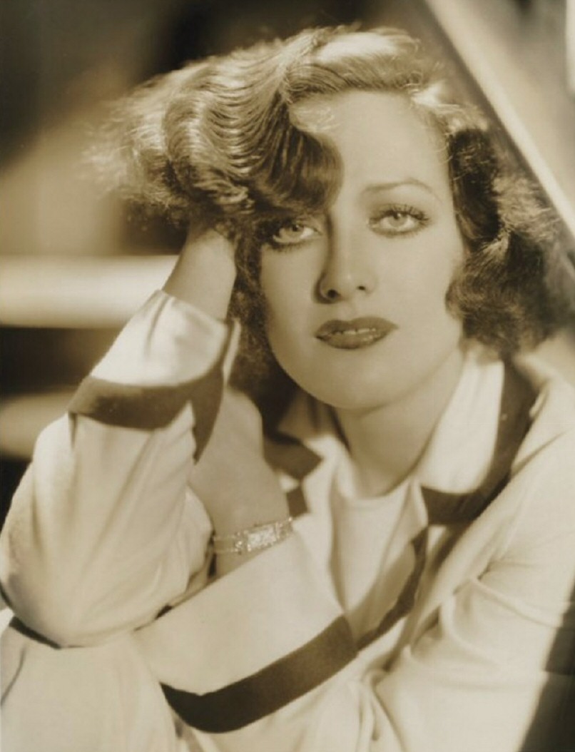 1931 publicity shot by Hurrell.