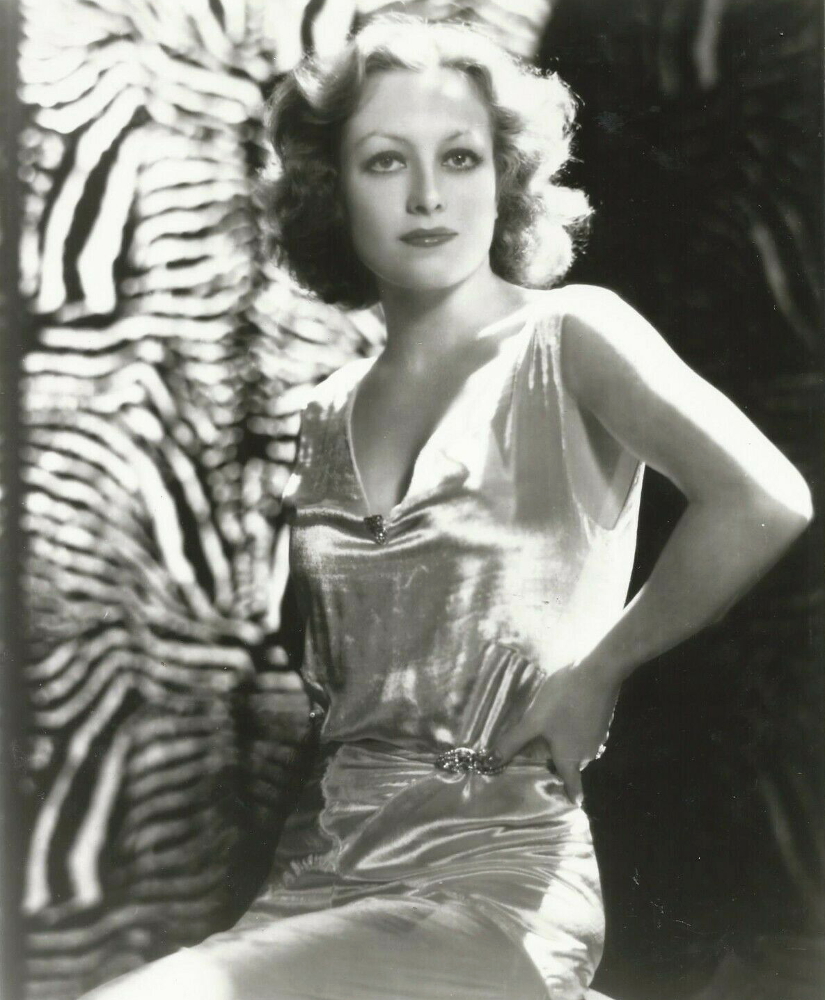 1931. Publicity by George Hurrell.