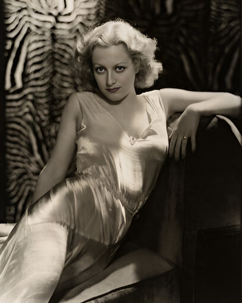 1931 publicity by Hurrell.