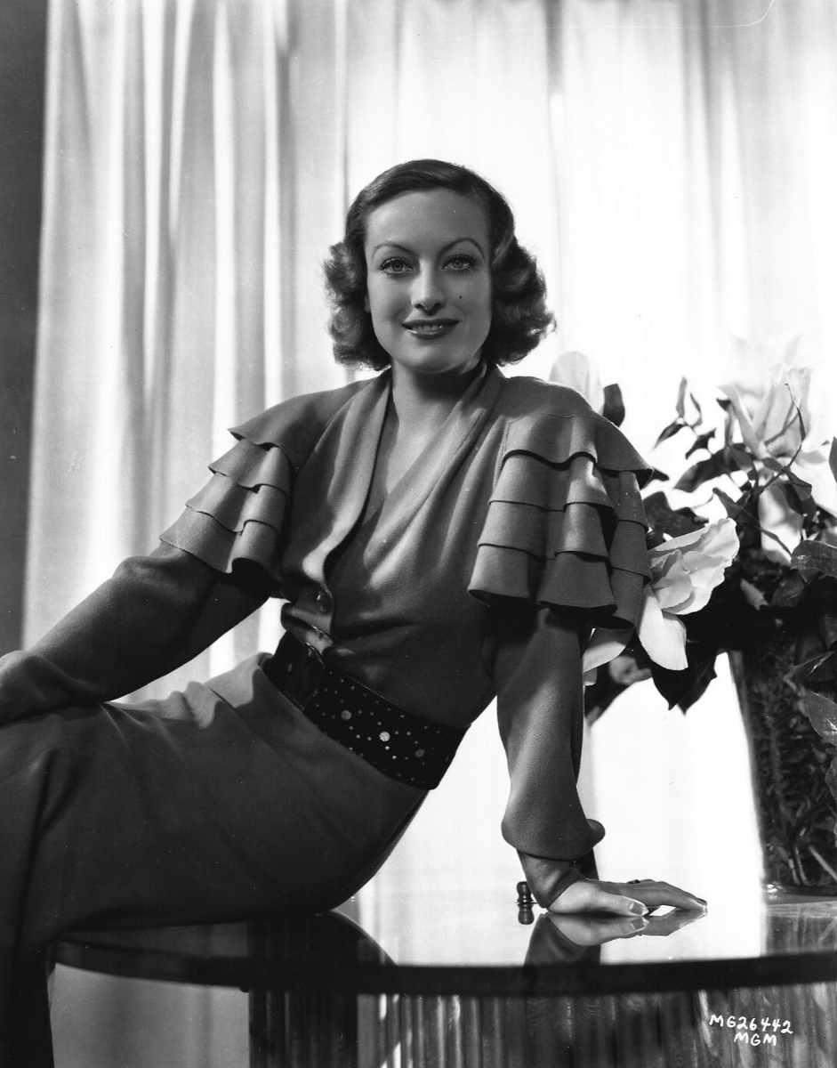 1932 publicity shot by Hurrell.