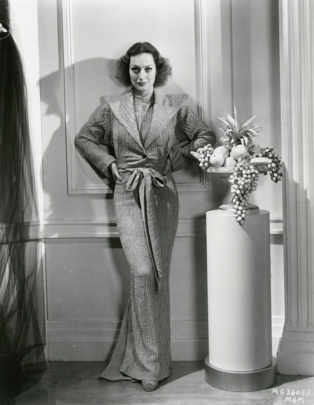 1934 publicity shot by Hurrell.