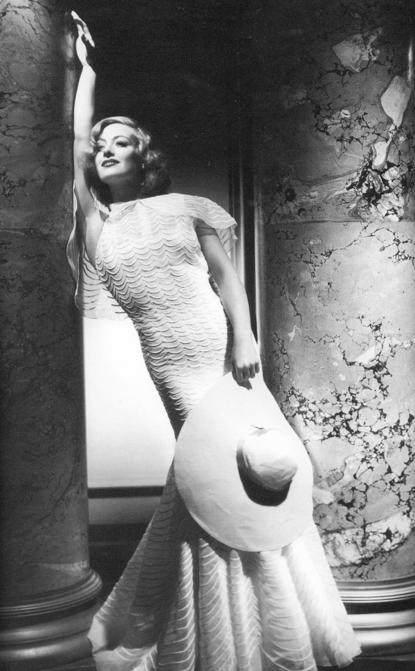 1933. Publicity by Hurrell.