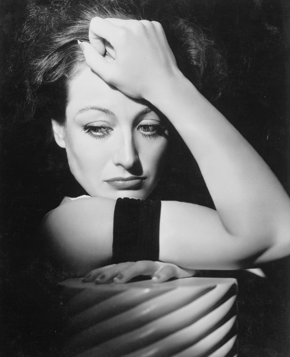 1934 publicity shot by Hurrell.