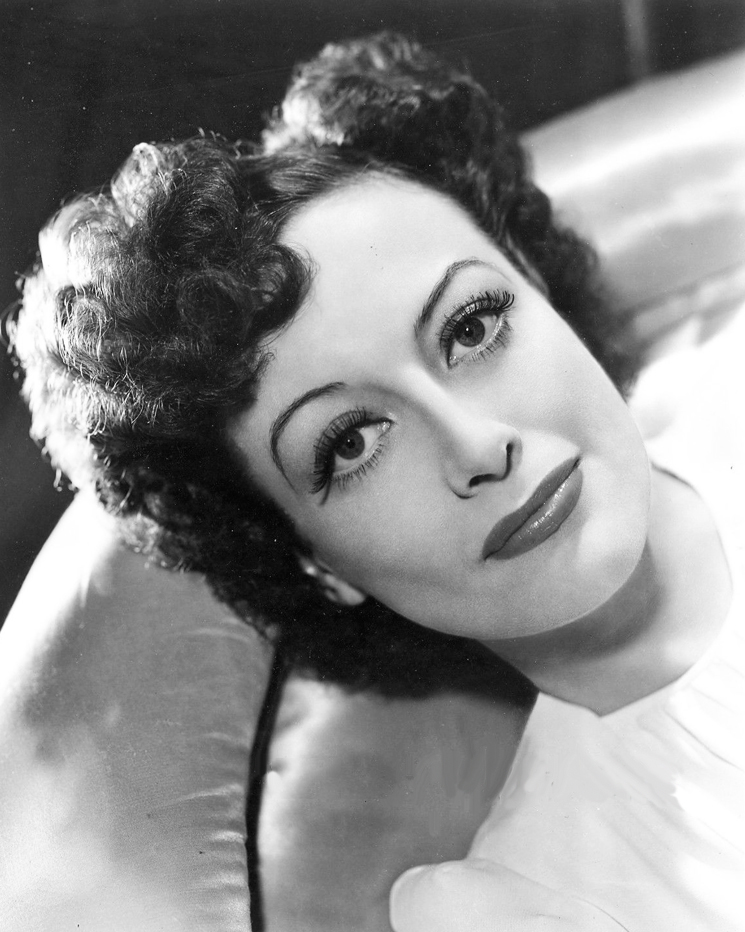 1939 publicity shot by Laszlo Willinger.