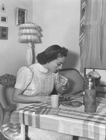 1937. Lunch on the set of 'The Last of Mrs. Cheyney.'