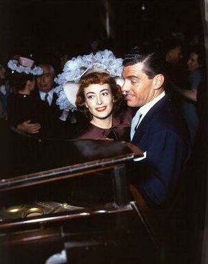 1948, with Greg Bautzer. (Thanks to Gustavo.)