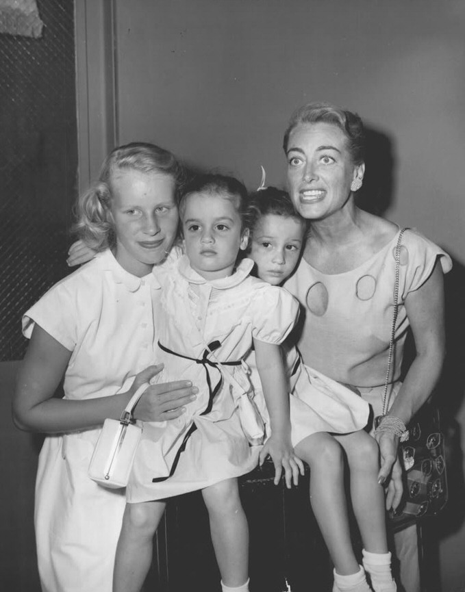 November 1951. With Christina and The Twins.