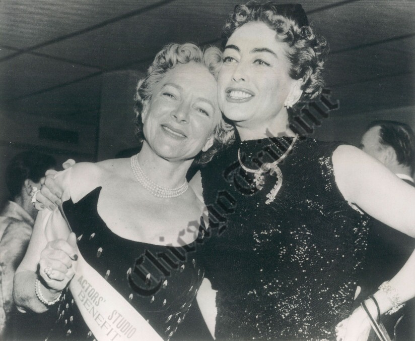 December 1955. Actors' Studio Benefit at the premiere of 'The Rose Tattoo' with Helen Hayes.