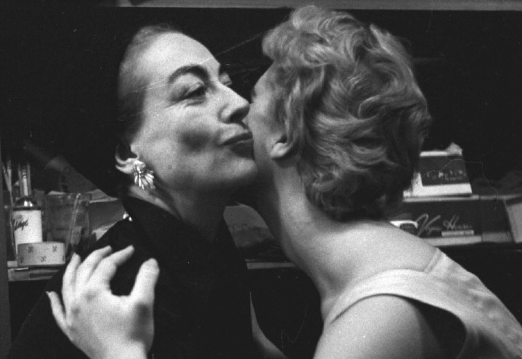 1956. Joan and Christina in NYC. Shot by Eve Arnold.