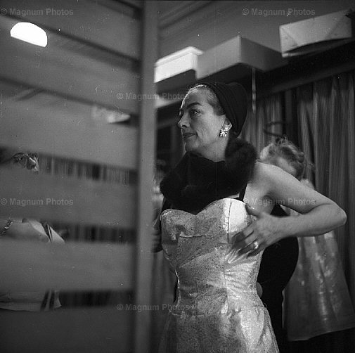 1956. Joan in NYC. By Eve Arnold.