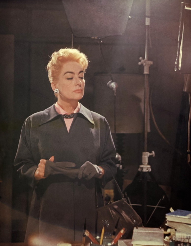 On the set of 'The Best of Everything.' Shot by Eve Arnold.