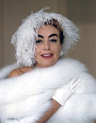 1959, shot by Eve Arnold. (Thanks to Bryan Johnson.)