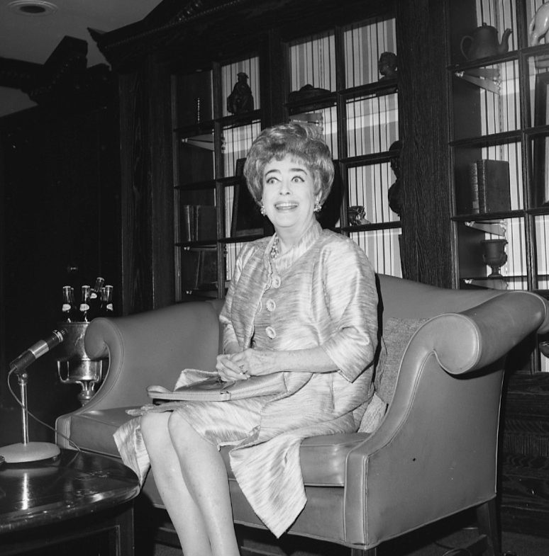 11/8/71 at Chicago's Ambassador Hotel.