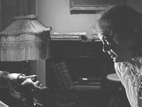 1962. 'Baby Jane.' With Bette Davis. (Thanks to Bryan Johnson.)