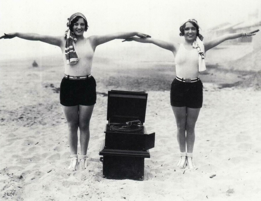 1925. With Dorothy Sebastian in Santa Monica.
